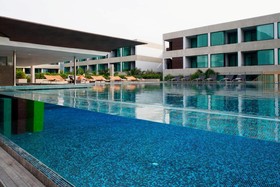 B-Lay Tong Phuket