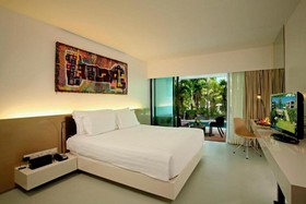 B-Lay Tong Phuket