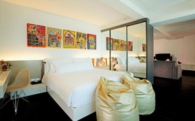 B-Lay Tong Phuket