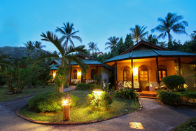 Eden Bungalow Resort