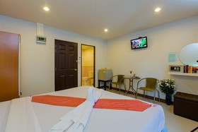 Eing Lay Beach Guesthouse