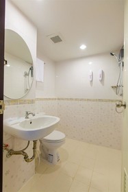 Eing Lay Beach Guesthouse