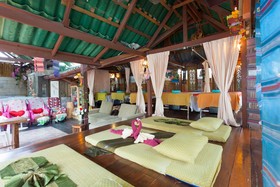 Expat Hotel