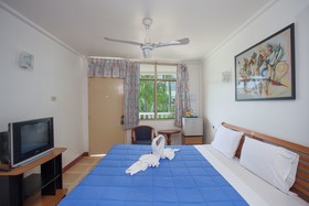Expat Hotel