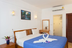 Expat Hotel
