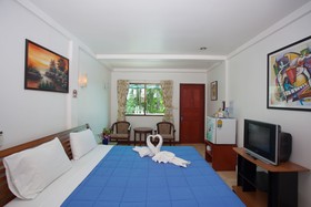 Expat Hotel