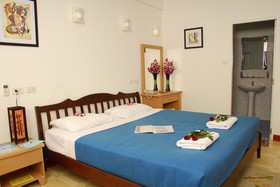 Expat Hotel