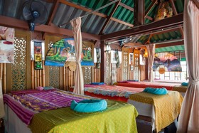 Expat Hotel