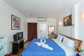 Expat Hotel