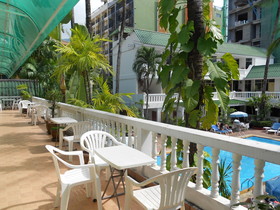Expat Hotel