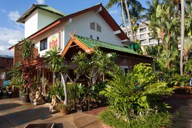 Expat Hotel