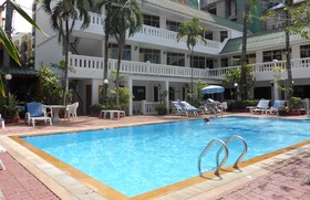 Expat Hotel