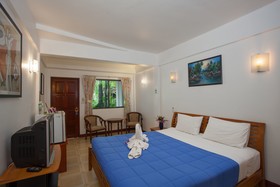 Expat Hotel