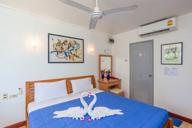 Expat Hotel