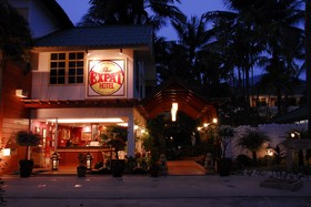 Expat Hotel