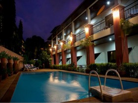 First Resort Albergo