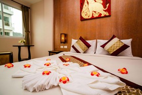 OYO 75321 Gemma Patong