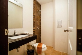 OYO 75321 Gemma Patong