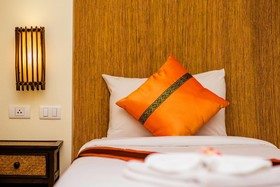 OYO 75321 Gemma Patong