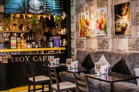 OYO 75321 Gemma Patong