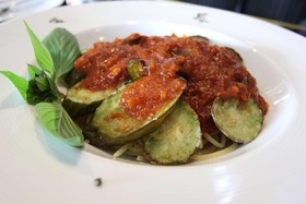 OYO 75321 Gemma Patong