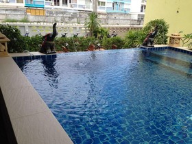 Green Harbor Hotel & Service Apartments