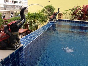 Green Harbor Hotel & Service Apartments