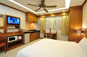 Green Harbor Hotel & Service Apartments