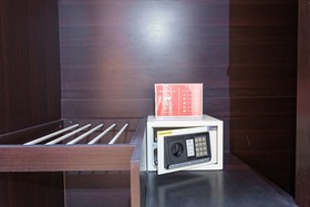 Green Mango Guesthouse by ZEN Rooms