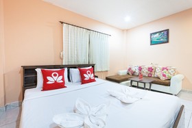 Green Mango Guesthouse by ZEN Rooms