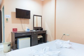 Green Mango Guesthouse by ZEN Rooms