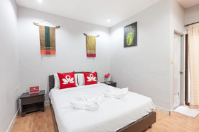 Green Mango Guesthouse by ZEN Rooms