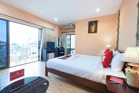 Green Mango Guesthouse by ZEN Rooms