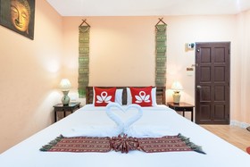 Green Mango Guesthouse by ZEN Rooms