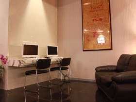 Hemingways Silk Hotel