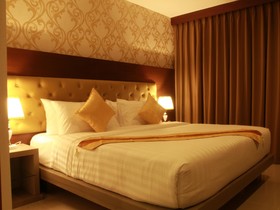 Hemingways Silk Hotel