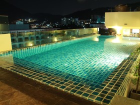 Hemingways Silk Hotel