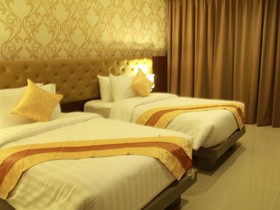 Hemingways Silk Hotel