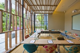 Holiday Inn Express Phuket Patong Beach Central