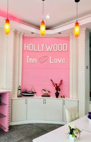 Hollywood Inn Love
