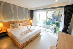 Hubtel Patong Suite