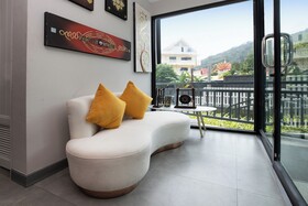 iCheck inn Darisa Patong