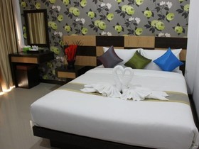 IStay Guesthouse Patong