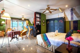 Kelly's Residency