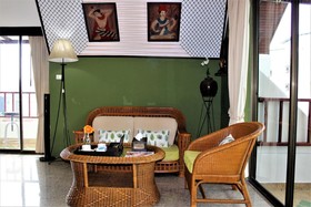Kelly's Residency