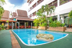 Kelly's Residency