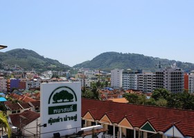Kelly's Residency
