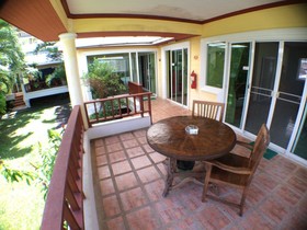 Lemon House