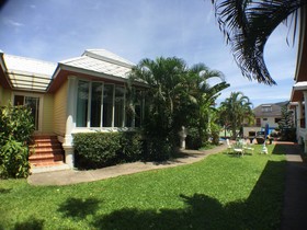 Lemon House