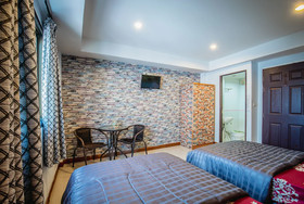 Menulis Coolly House Patong